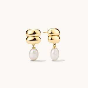 Mejuri Charlotte Puff Pearl drop gold earrings